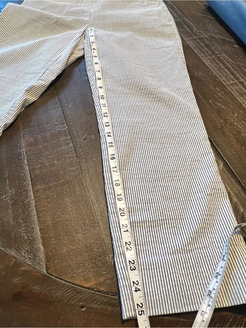 Hilary Radley White and Navy Pinstripe Cropped Pants - Picture 4 of 7